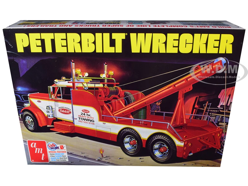 Skill 3 Model Kit Peterbilt Wrecker Tow Truck 1/25 Scale Model AMT