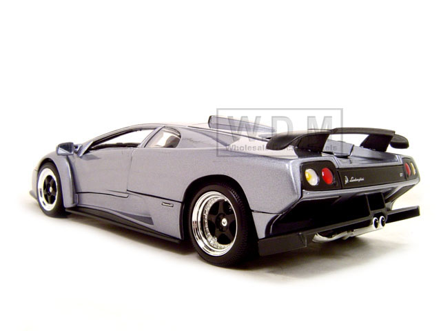 Lamborghini Diablo GT Silver 1/18 Diecast Model Car Motormax 73168
