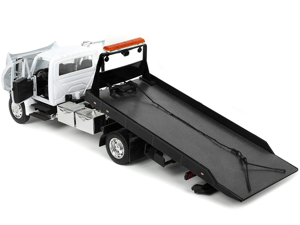 International DuraStar 4400 Flatbed Tow Truck White 1/24 Diecast