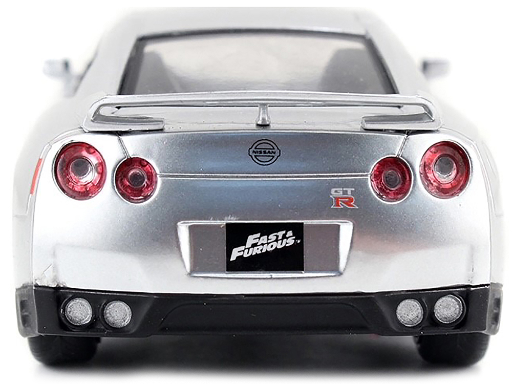Brian s Nissan GT R R35 Silver Metallic Fast & Furious Movie 1/32