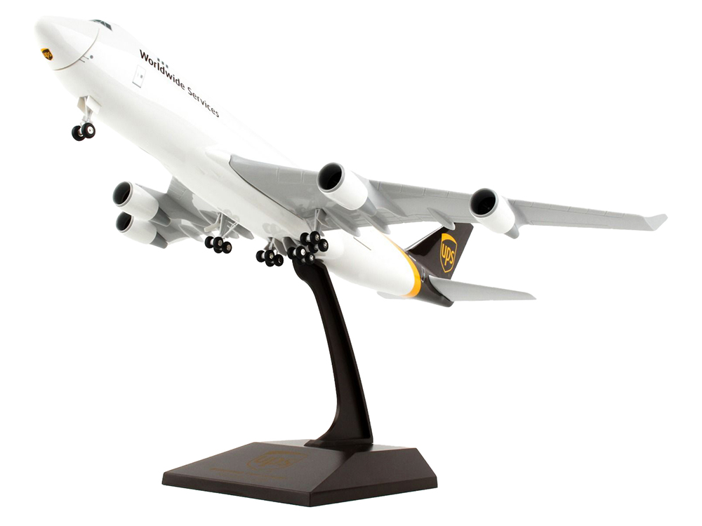 Boeing 747 400F Commercial Aircraft with Landing Gear UPS