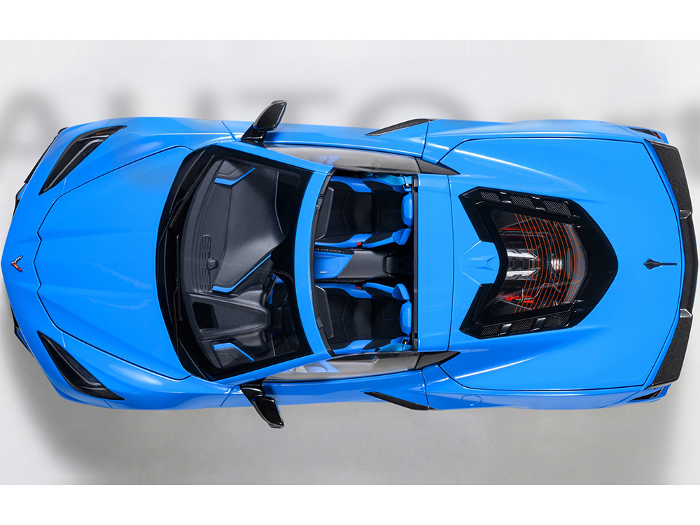 2020 Chevrolet Corvette C8 Stingray Rapid Blue 1/18 Model Car by