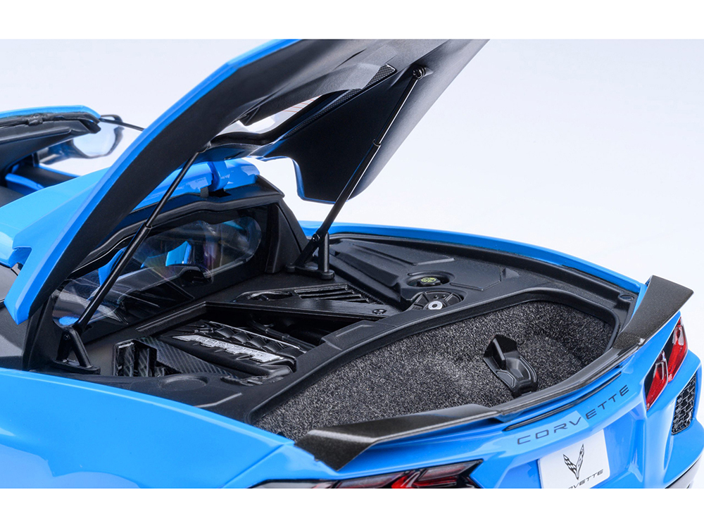 2020 Chevrolet Corvette C8 Stingray Rapid Blue 1/18 Model Car by