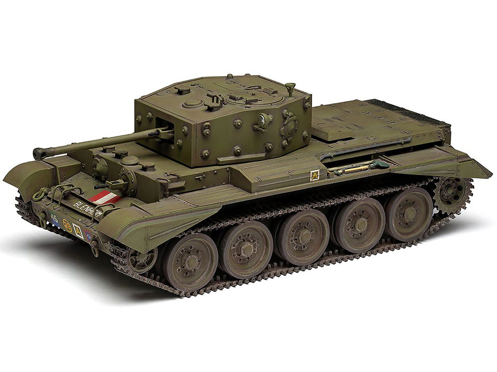 Level 3 Model Kit Cromwell Mk.IV / Mk.VI Cruiser Tank with 2