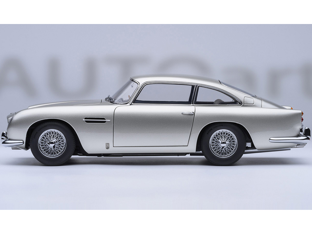Aston Martin DB5 RHD (Right Hand Drive) Birch Silver 1/18 Model