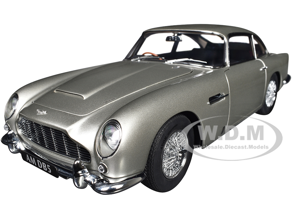 Aston Martin DB5 RHD (Right Hand Drive) Birch Silver 1/18 Model