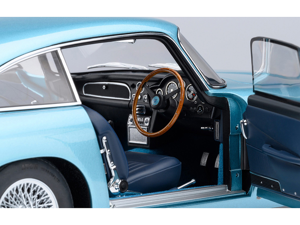 Aston Martin DB5 RHD (Right Hand Drive) Caribbean Pearl Blue