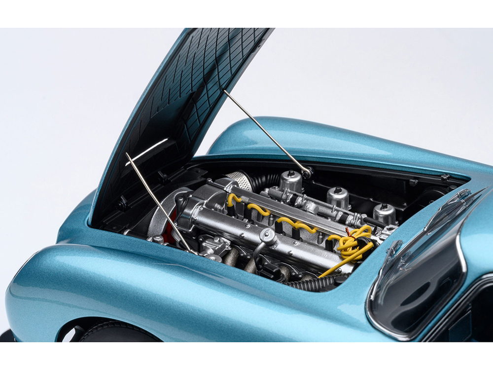 Aston Martin DB5 RHD (Right Hand Drive) Caribbean Pearl Blue