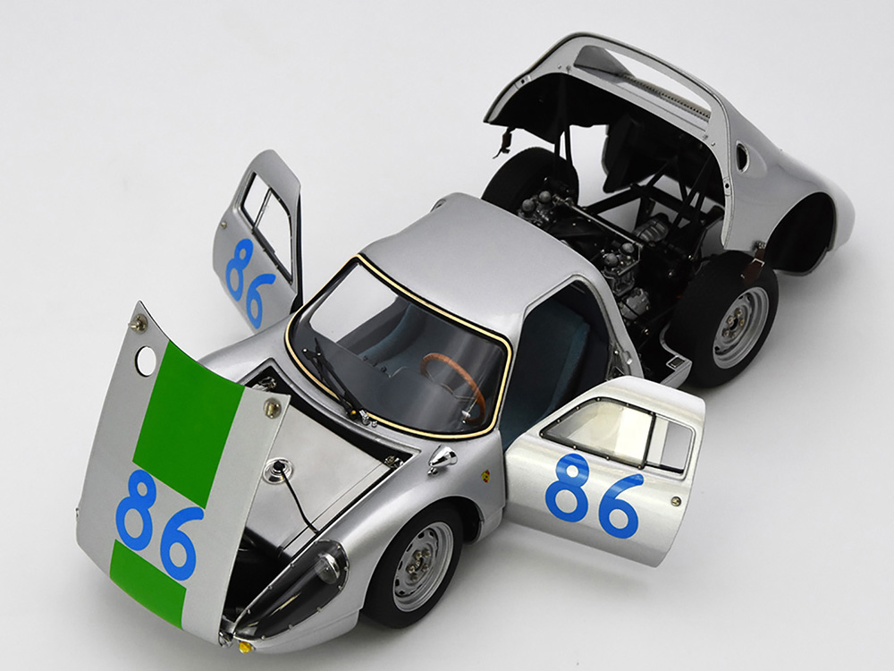Porsche 904 Carrera GTS #86 Antonio Pucci - Colin Davis Winner