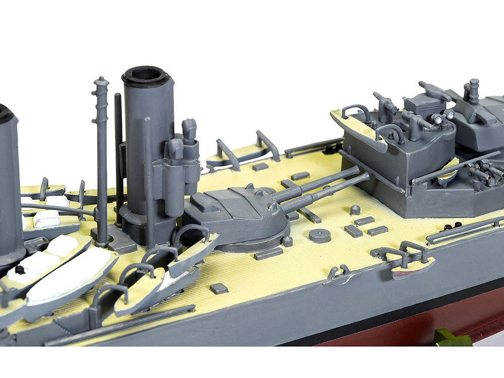 Level 3 Model Kit HMS Iron Duke Frigate 