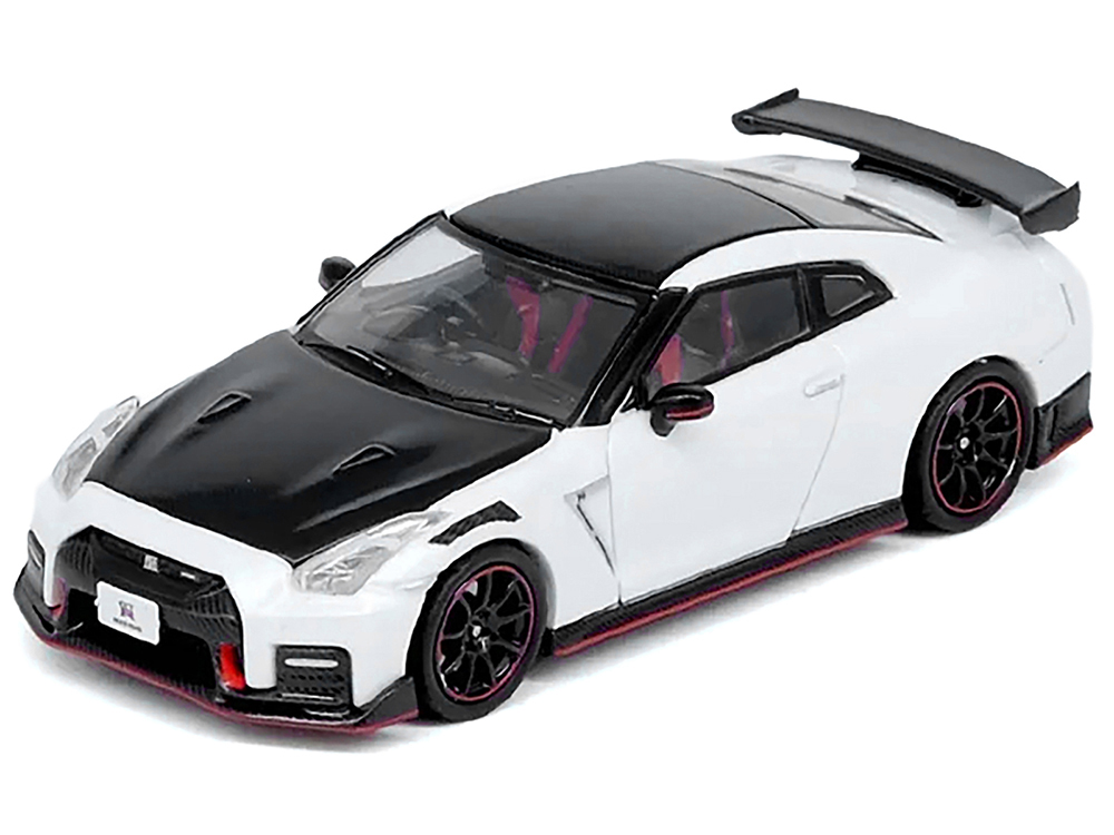 Nissan GT-R (R35) Nismo RHD (Right Hand Drive) White with Carbon