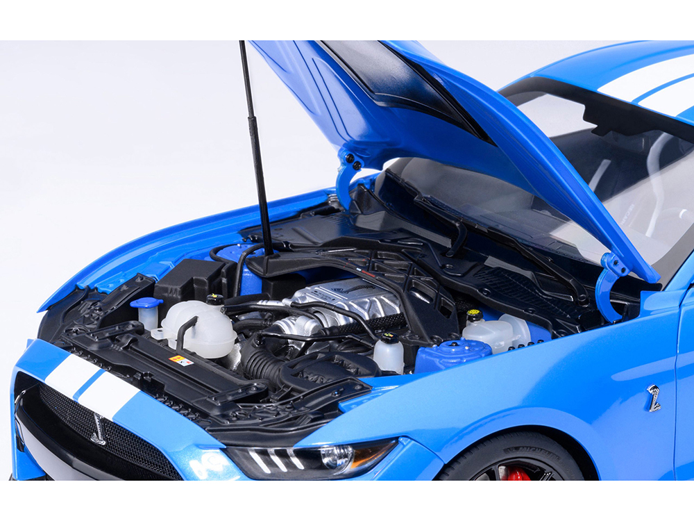 Ford Mustang Shelby GT500 Grabber Blue with White Stripes 1/18