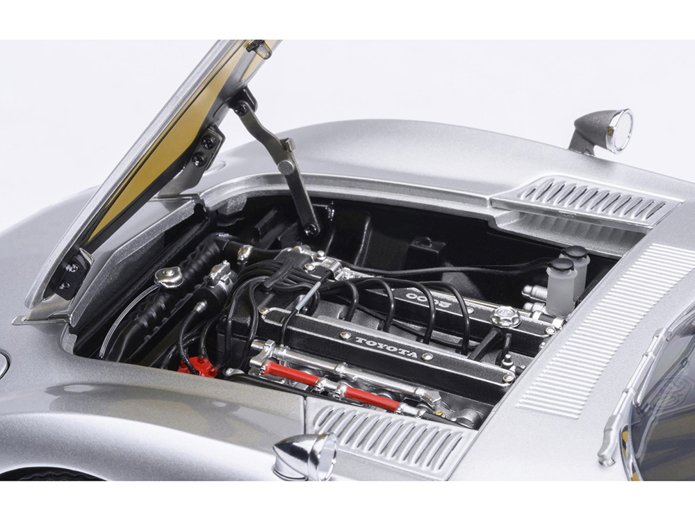 1967 Toyota 2000GT RHD (Right Hand Drive) Silver Metallic 1/18