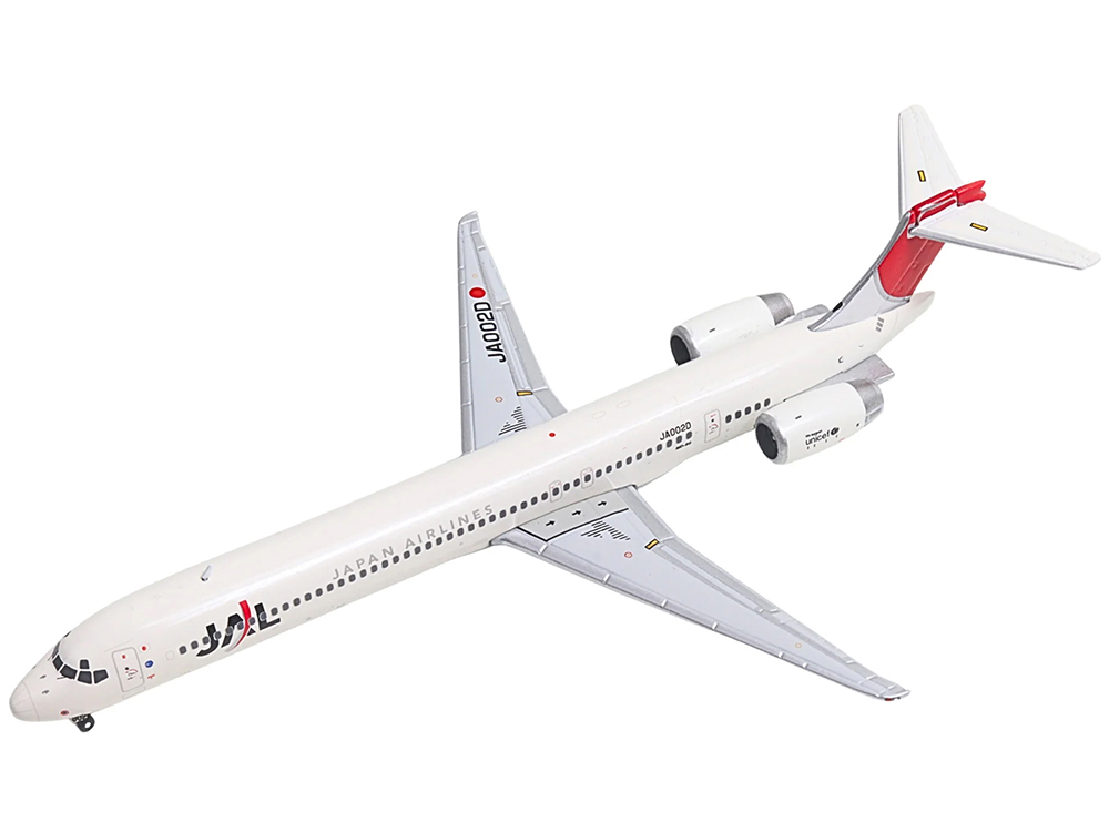 McDonnell Douglas MD-90 Commercial Aircraft 