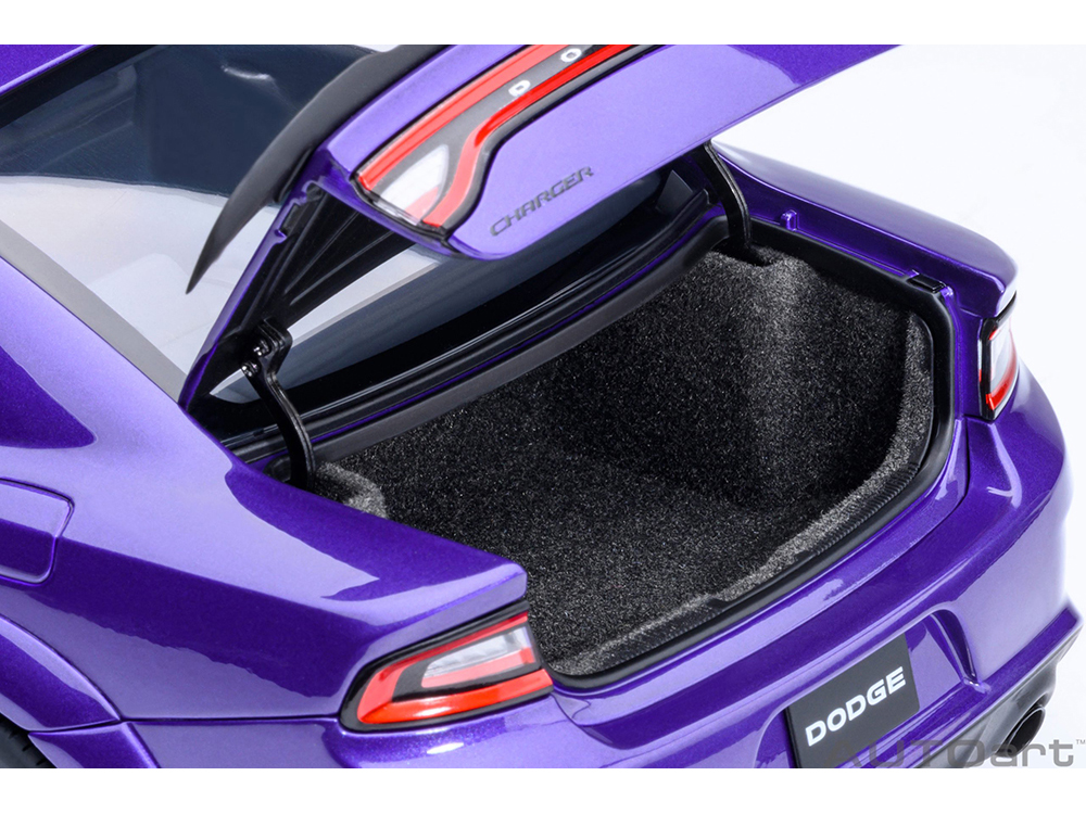 Dodge Charger Scat Pack Widebody Plum Crazy Purple Metallic 1/18