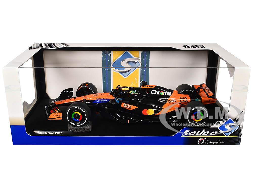 McLaren MCL39 #81 Oscar Piastri 