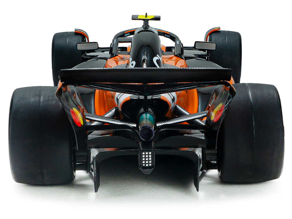 McLaren MCL39 #4 Lando Norris 