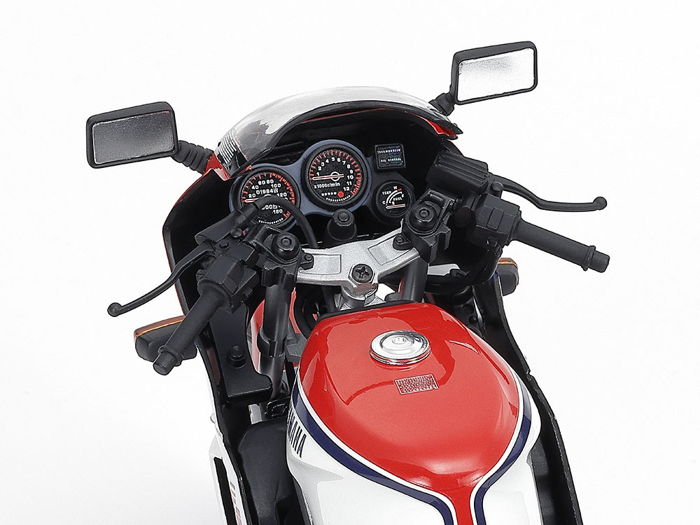 Model Kit Yamaha RZV500R Motorcycle 1/12 Scale Model by Tamiya