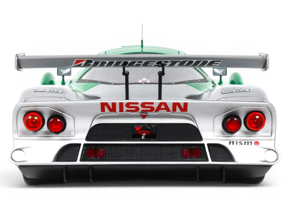 Nissan R390 GT1 #33 Satoshi Motoyama - Takuya Kurosawa - Masami