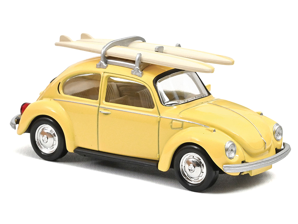 Volkswagen The Beetle 1:43 スケールモデル イエロー 1973 Volkswagen Beetle 1303 Pastel Yellow with Roof Rack and 2