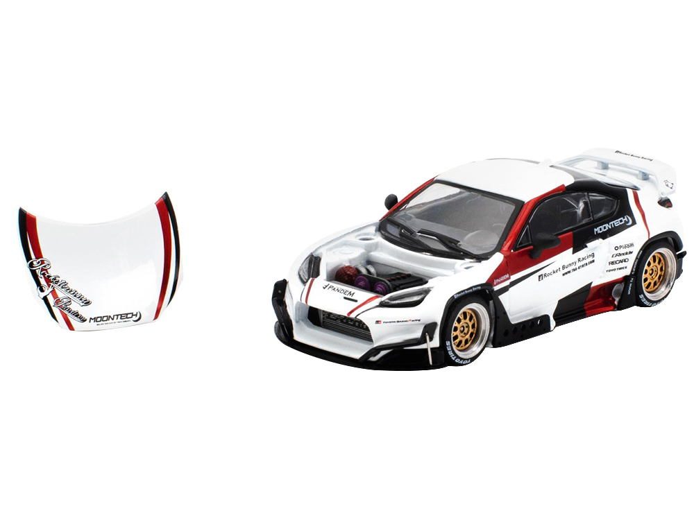 【もっちゃんです】カスタムドールWhite and Red mix Toyota Pandem GR86 