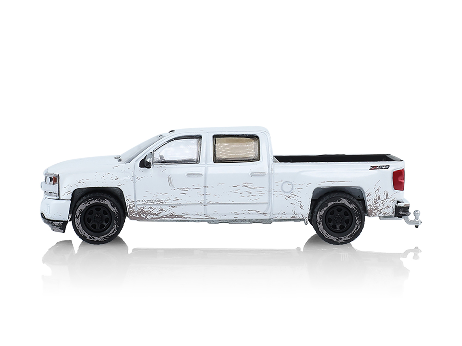 2016 Chevrolet Silverado White (Weathered) 