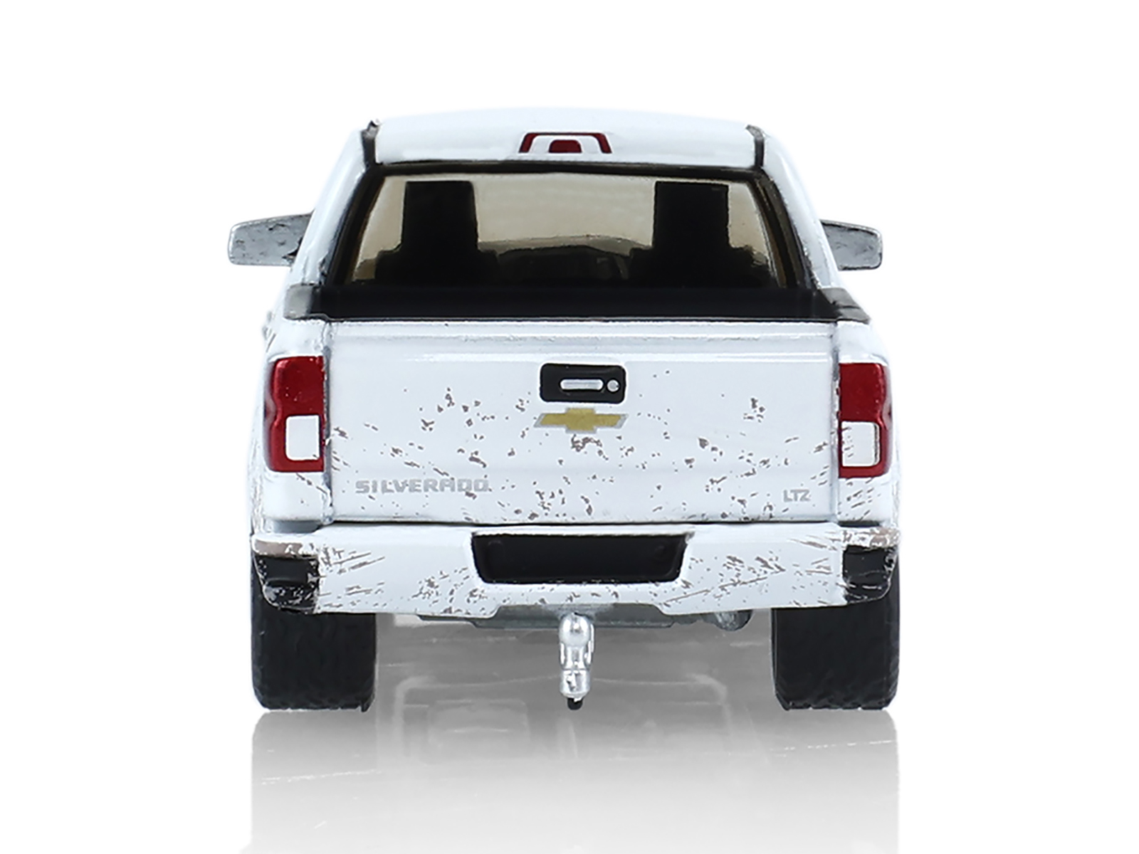 2016 Chevrolet Silverado White (Weathered) 2016 Chevrolet Silverado White (Weathered)