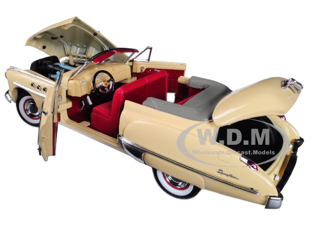 1949 Buick Roadmaster Cream 1/18 Diecast Model Car Motormax 73116