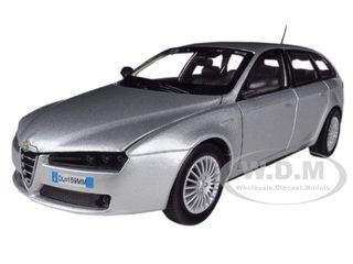Alfa Romeo 159 SW Silver 1:24 model Motormax
