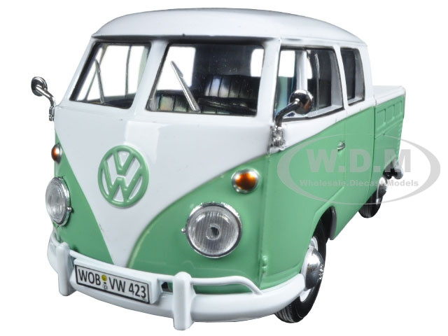 Volkswagen Type 2 (T1) Double Cab Pickup Truck and White 1:24 diecast model Motormax