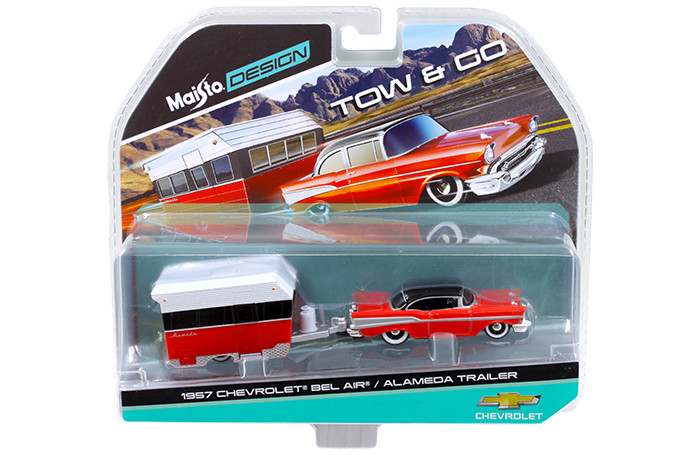 1957 Chevrolet Bel Air with Alameda Trailer Red Tow & Go 1/64