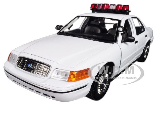 2001 Ford Crown Victoria Police Car Plain White with Flashing Light Bar, Front and Rear Lights and Sounds 1/18 Diecast Model Car by Motormax