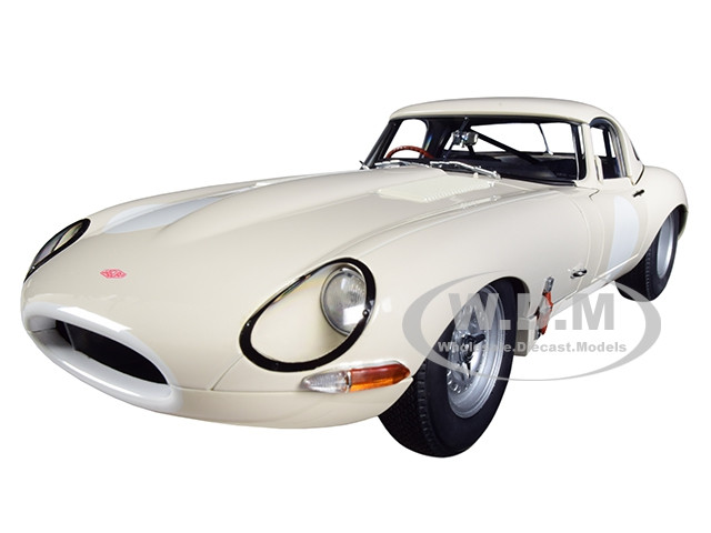 Jaguar Lightweight E Type Roadster RHD (Right Hand Drive) White 1:18 model Autoart