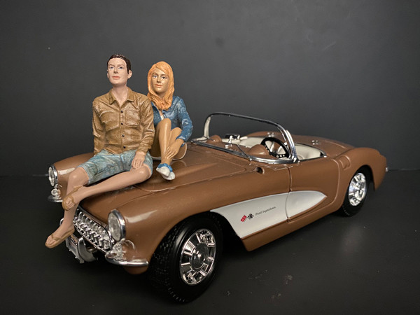 American Diorama 1:18 Seated Couple Release III, 2 piece Figurine Set for 1/18 Scale Models by American Diorama