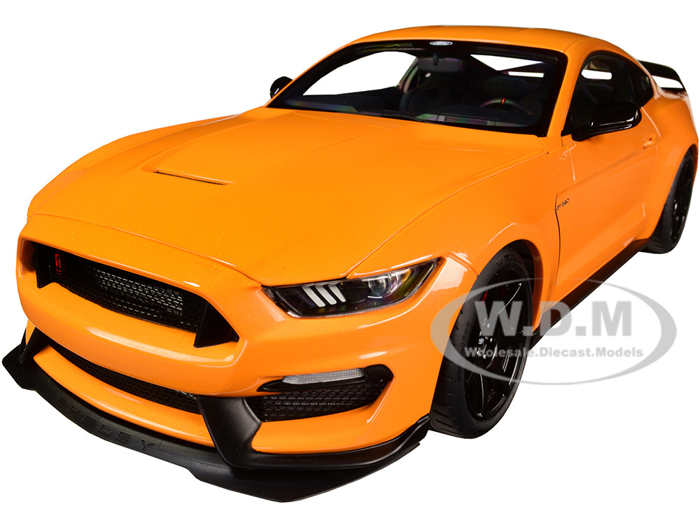 AUTOart 1:18 Ford Mustang Shelby GT-350R Orange Fury Metallic 1/18 Model Car by Autoart