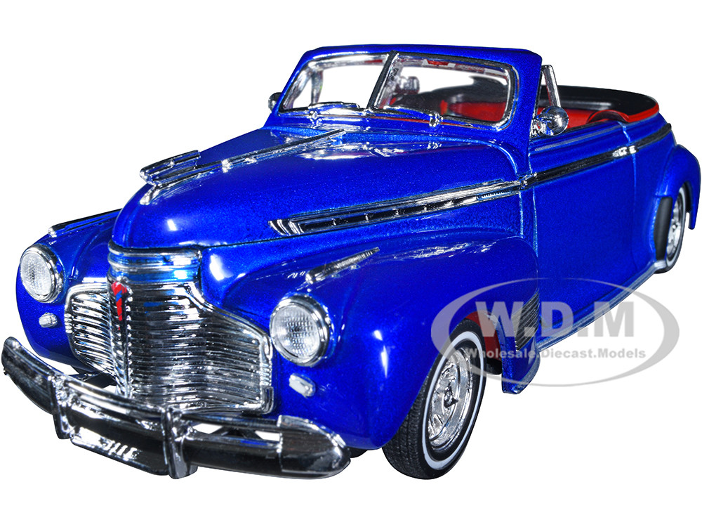 Welly 1:24 1941 Chevrolet Special Deluxe Convertible Candy Blue Metallic with Red Interior "Low Rider Collection" 1/24 Diecast Model Car by Welly