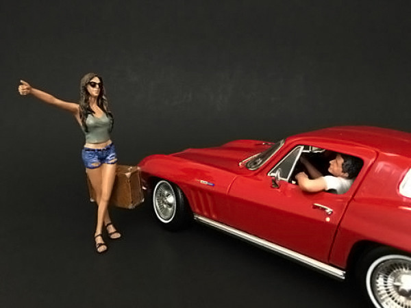 American Diorama 1:24 Hitchhiker 2 piece Figurine Set (Green Shirt) for 1/24 Scale Models by American Diorama
