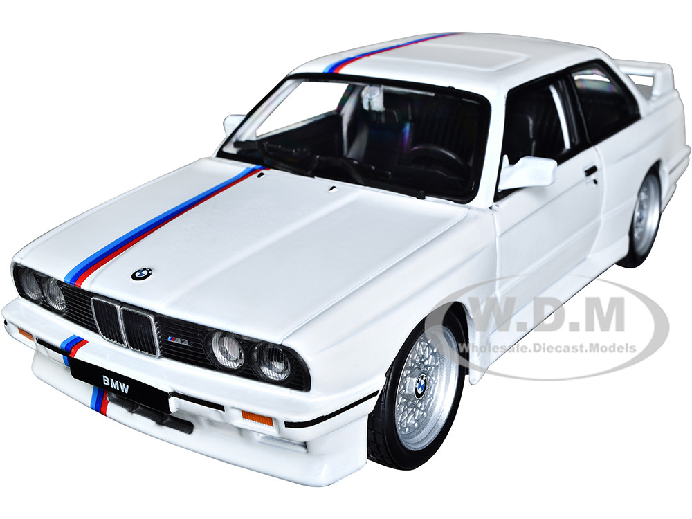 1988 BMW 3 Series M3 E30 White 1:24 model Bburago