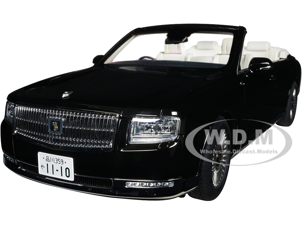 AUTOart 1:18 Toyota Century Open Car Convertible RHD (Right Hand Drive) Black with White Interior 1/18 Model Car by Autoart