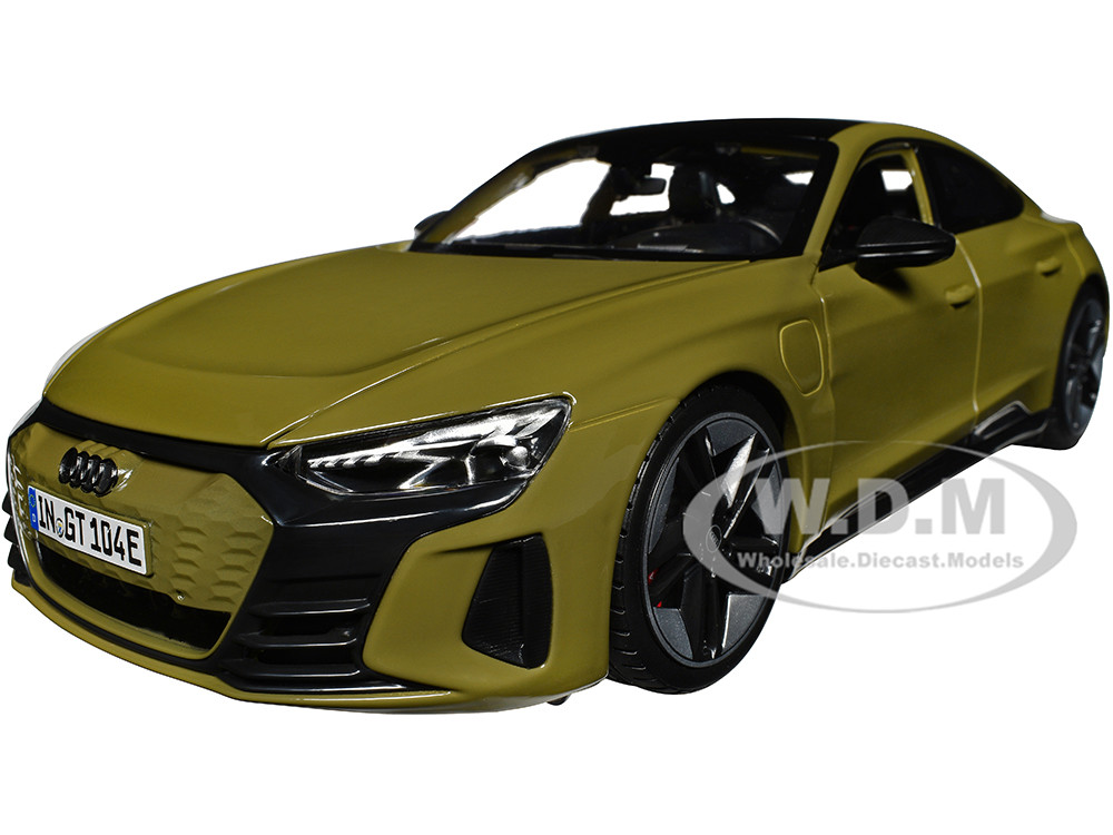 2022 Audi RS e-tron GT Dark Green with Sunroof 1/18 Diecast Model Car by Bburago