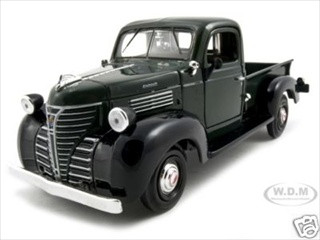 1941 Plymouth Pickup Green 1:24 model Motormax