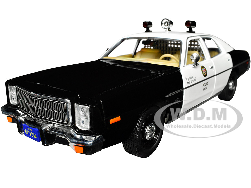Greenlight 1:24 1978 Plymouth Fury Black and White "LAPD (Los Angeles Police Department)" "Hot Pursuit" Series 9 1/24 Diecast Model Car by Greenlight