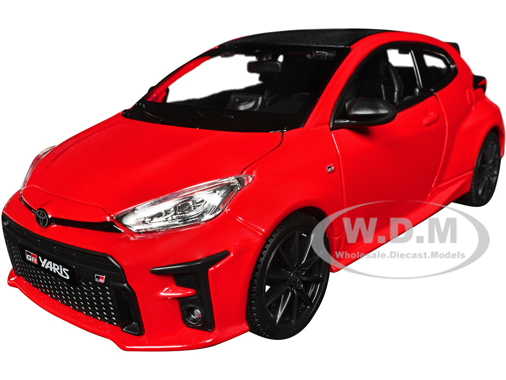 Maisto 1:24 2021 Toyota GR Yaris Red with Carbon Top "Special Edition" Series 1/24 Diecast Model Car by Maisto