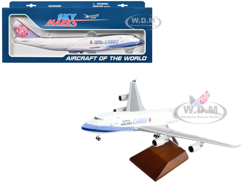 Boeing 747-400F Commercial Aircraft with Landing Gear "China Airlines Cargo" (B-18701) White with Purple Stripes (Snap-Fit) 1/200 Plastic Model by Sky