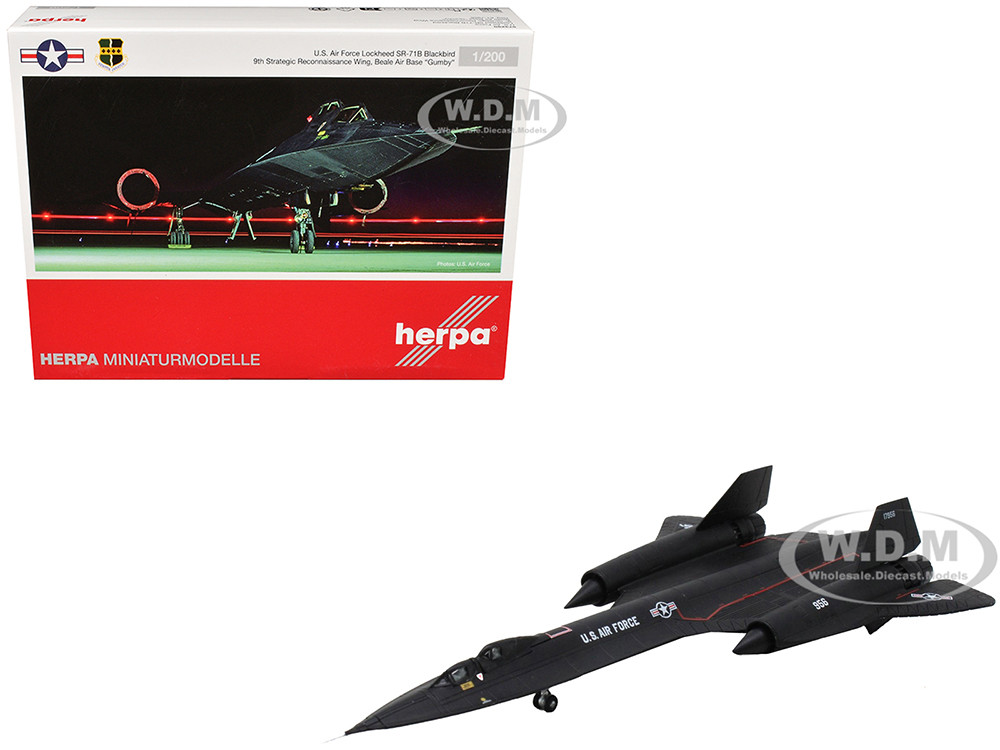 Lockheed SR-71B Blackbird Stealth Aircraft "9th Strategic Reconnaissance Wing, Beale Air Base, Gumby" United States Air Force 1/200 Diecast Model Airp