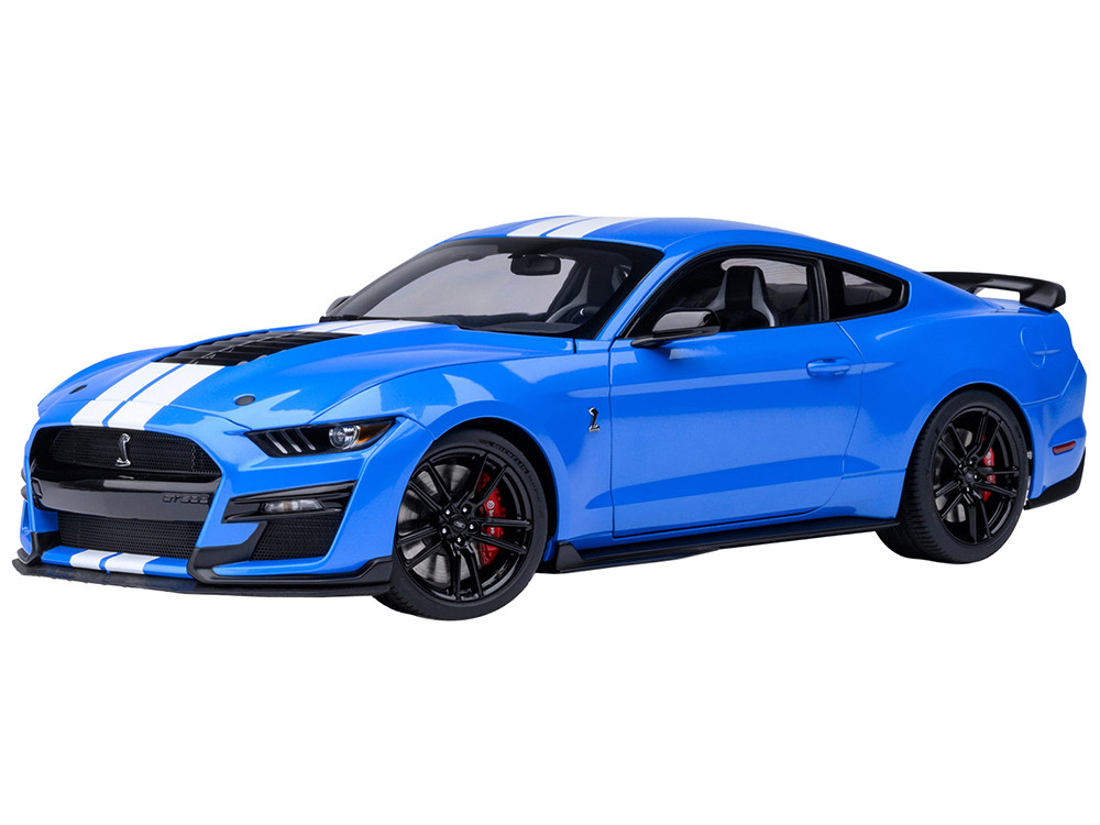 AUTOart 1:18 Ford Mustang Shelby GT500 Grabber Blue with White Stripes 1/18 Model Car by Autoart