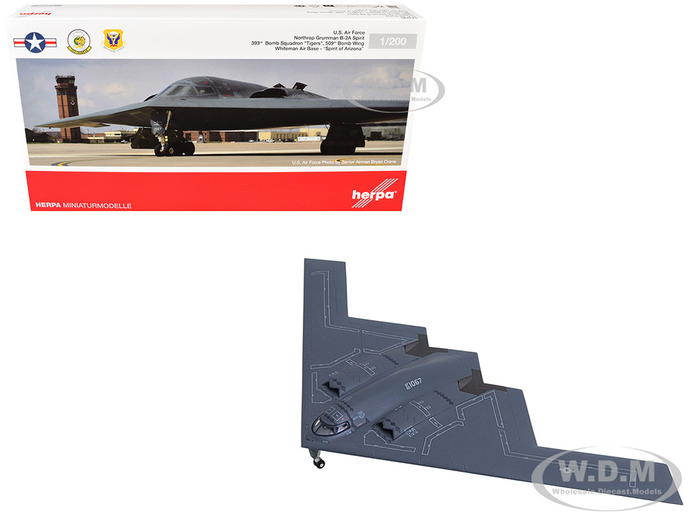 Northrop Grumman B-2A Spirit Stealth Bomber Aircraft "Spirit of Arizona, 393rd Bomb Squadron 'Tigers', 509th Bomb Wing, Whiteman Air Force Base" Unite