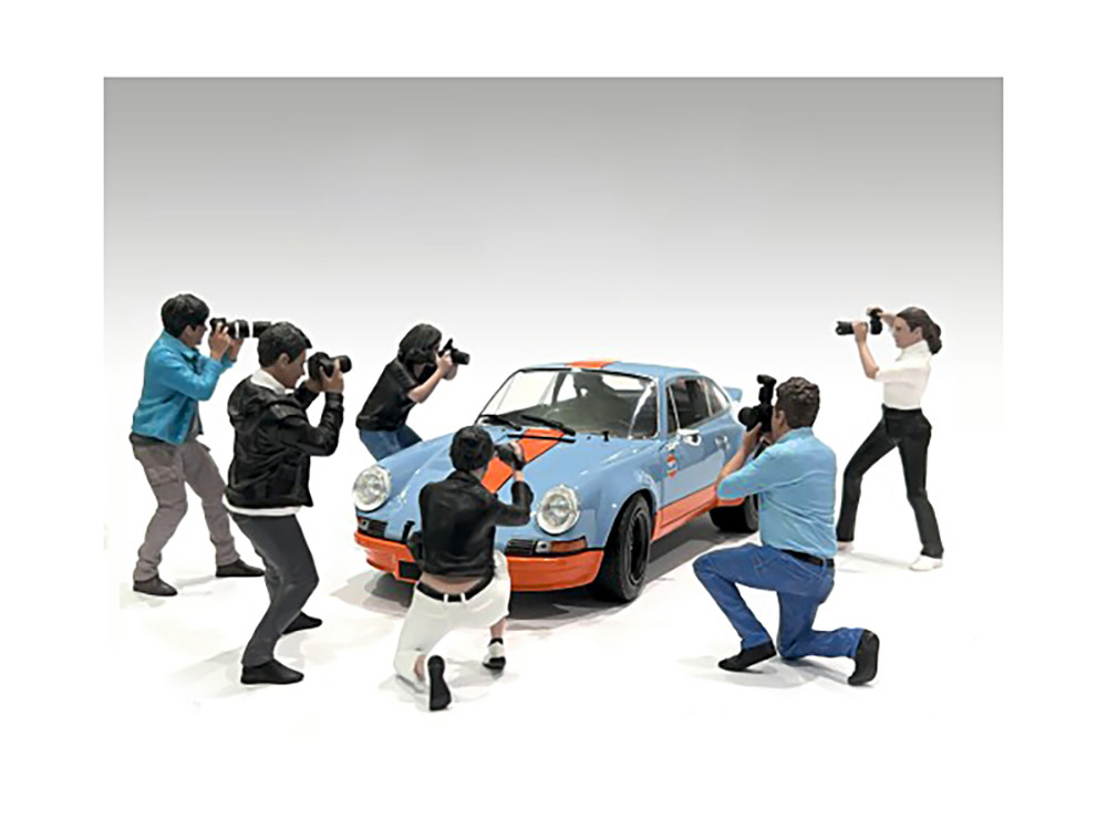 "Photographers" 6 piece Figure Set for 1/24 Scale Models by American Diorama