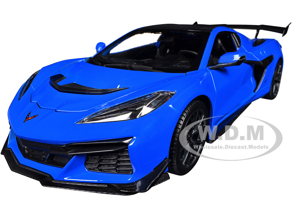 Chevrolet Corvette ZR1 Coupe Blue with Carbon Top "Special Edition" Series 1/18 Diecast Model Car by Maisto