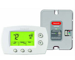 Honeywell YTH5320R1025 Wireless Non-Programmable FocusPRO Kit with